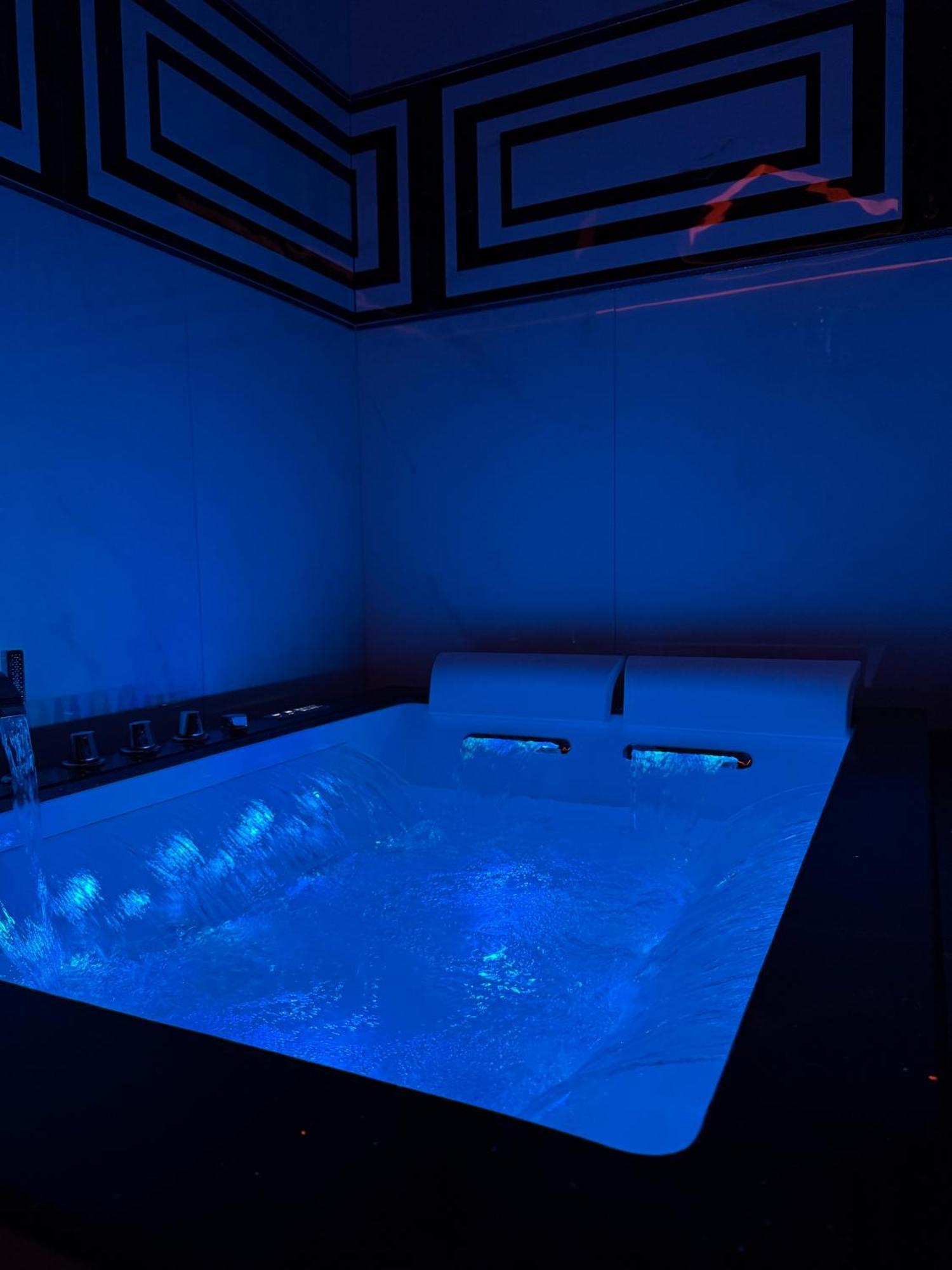 Red Rose Exclusive Rooms 산 체사레오 외부 사진